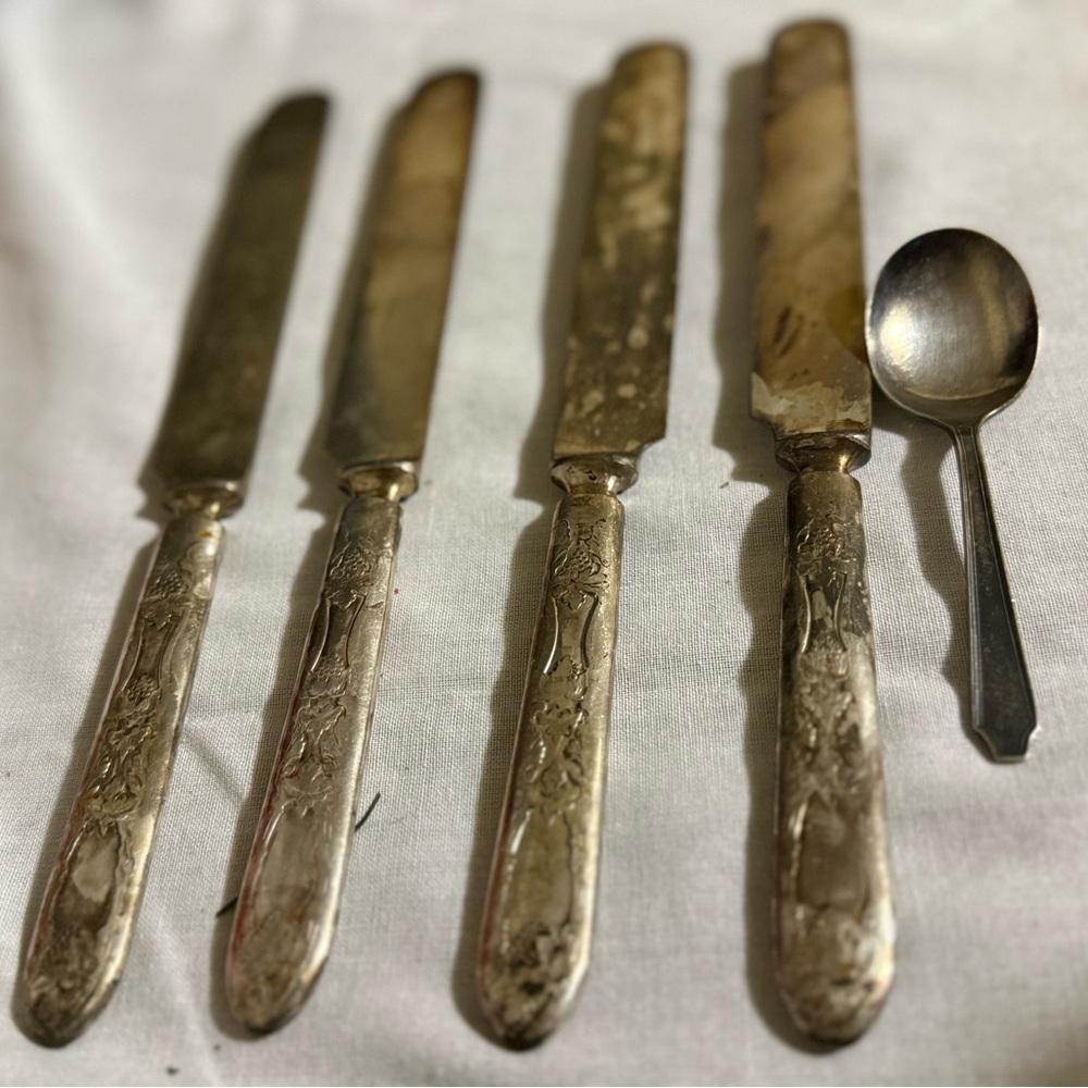 Vintage Roger’s Silverware Set with Floral Design